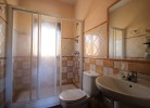 Badezimmer mit Dusche