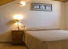 Schlafzimmer mit Doppelbett