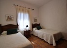 Schlafzimmer mit zwei Einzelbetten 2