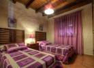 Schlafzimmer mit zwei Einzelbetten