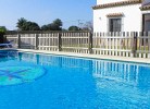 Pool mit Haus