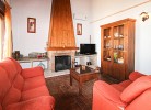 Wohnzimmer mit Kamin