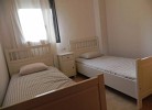 Schlafzimmer mit zwei Einzelbetten 2