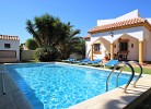 Pool und Haus