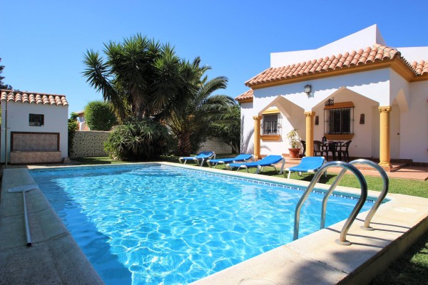 Pool und Haus