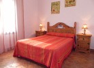 Schlafzimmer mit Doppelbett