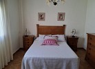 Schlafzimmer mit Doppelbett
