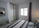 Schlafzimmer mit Doppelbett