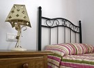 Schlafzimmer mit Doppelbett