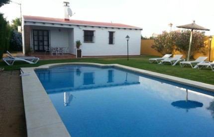 Pool und Haus