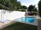 Poolbereich und Außendusche