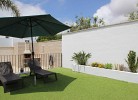 Poolliegen + Sonnenschirm