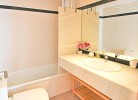 Bdezimmer mit Badewanne