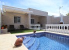 Pool und Haus 
