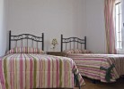 Schlafzimmer und zwei Einzelbetten