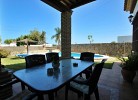 überdacthe Terrasse  +  Pool