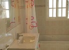 Badezimmer mit Badewanne