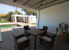 Blick Terrasse und Pool