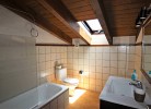 Badezimmer mit Badewanne