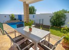 Terrasse und Essbereich