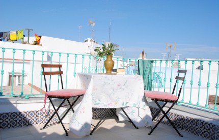 Terrasse mit Esstisch