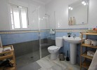 Badezimmer mit Dusche